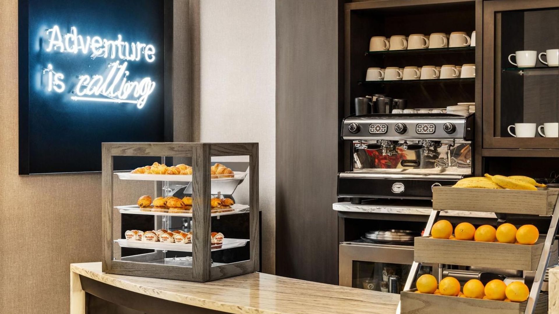 Hotel Marriott Jfk Airport 3*