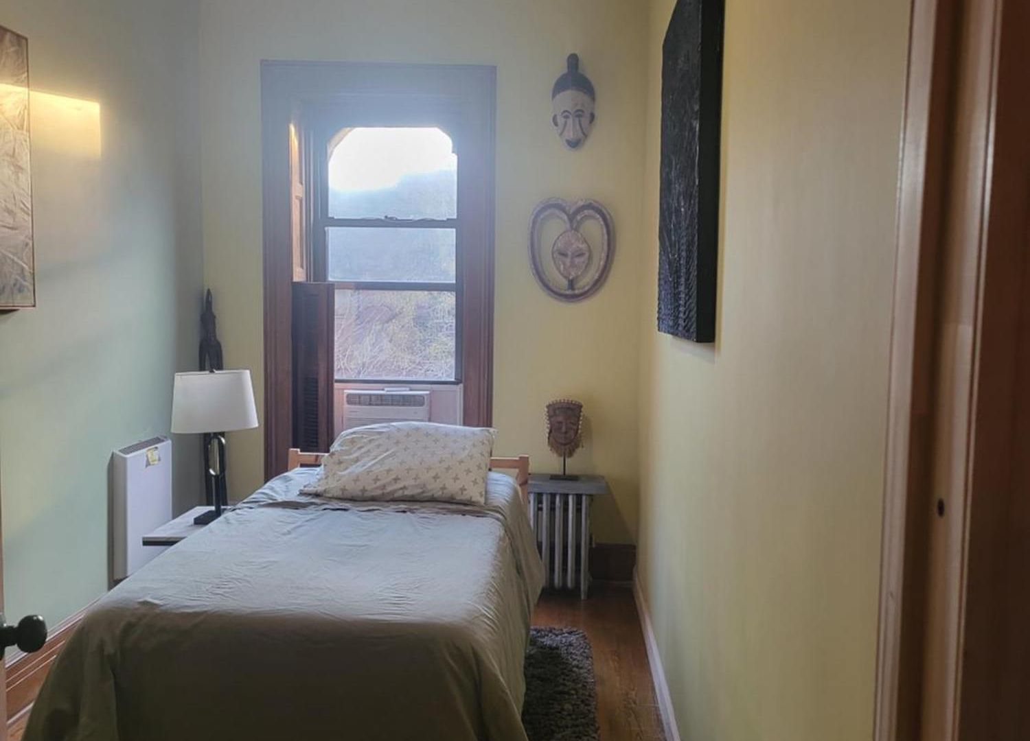 West 119th Guest Bed & Breakfast *