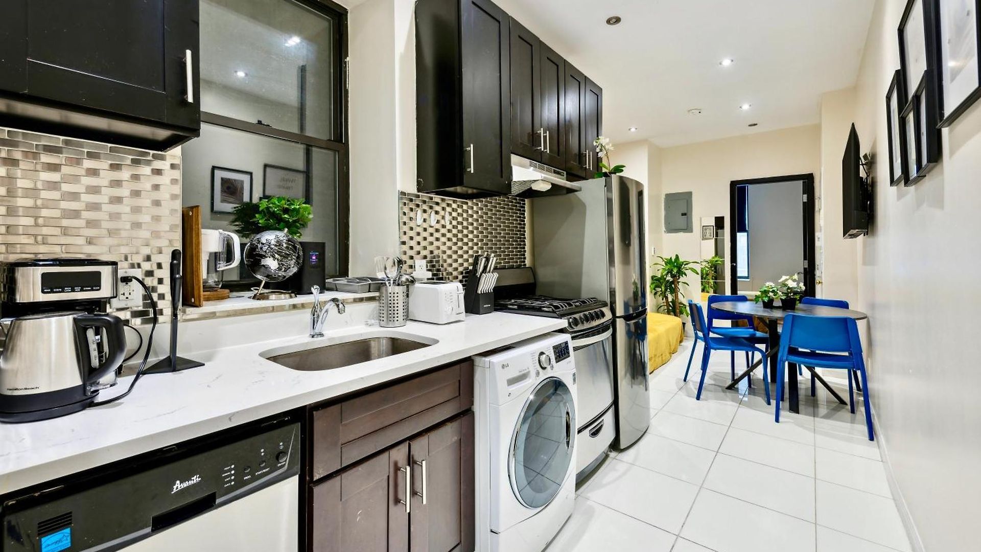 & Cozy 2 Bd In Manhattan *