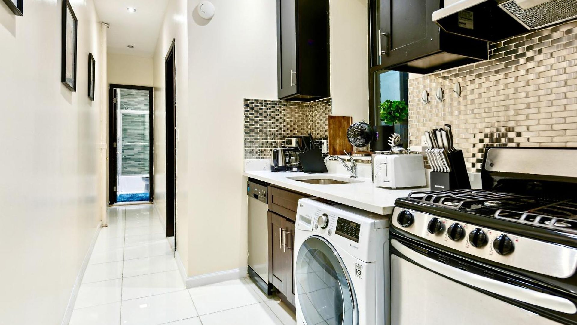& Cozy 2 Bd In Manhattan Apartment *