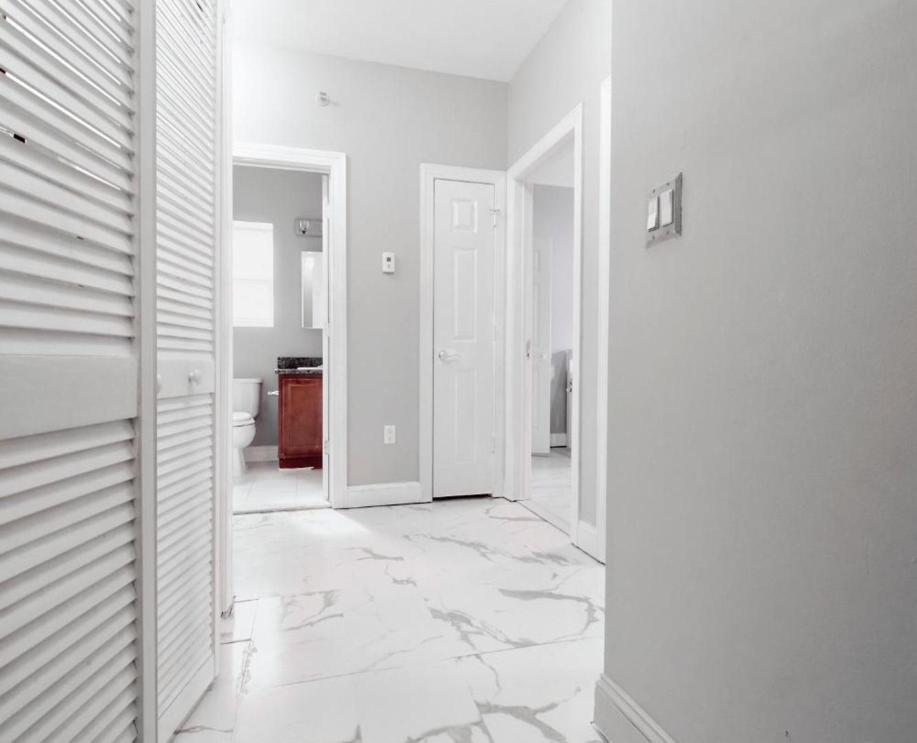 Waterfront Gem Duplex 3 Bedroom 2floor In Whitestone Bronx Free Parking New York