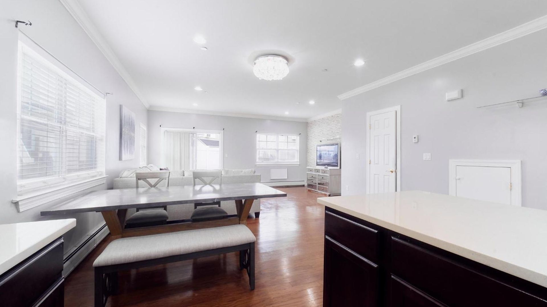 Hotel Waterfront Gem Duplex 3 Bedroom 2floor In Whitestone Bronx Free Parking *