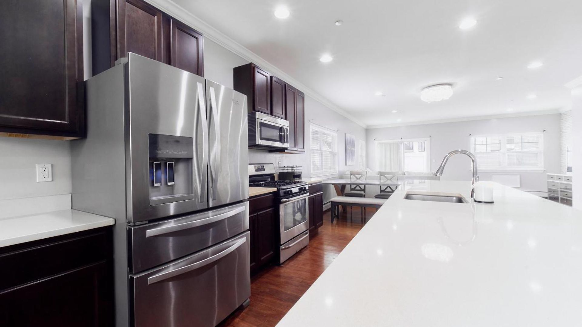 Waterfront Gem Duplex 3 Bedroom 2floor In Whitestone Bronx Free Parking Hotel *