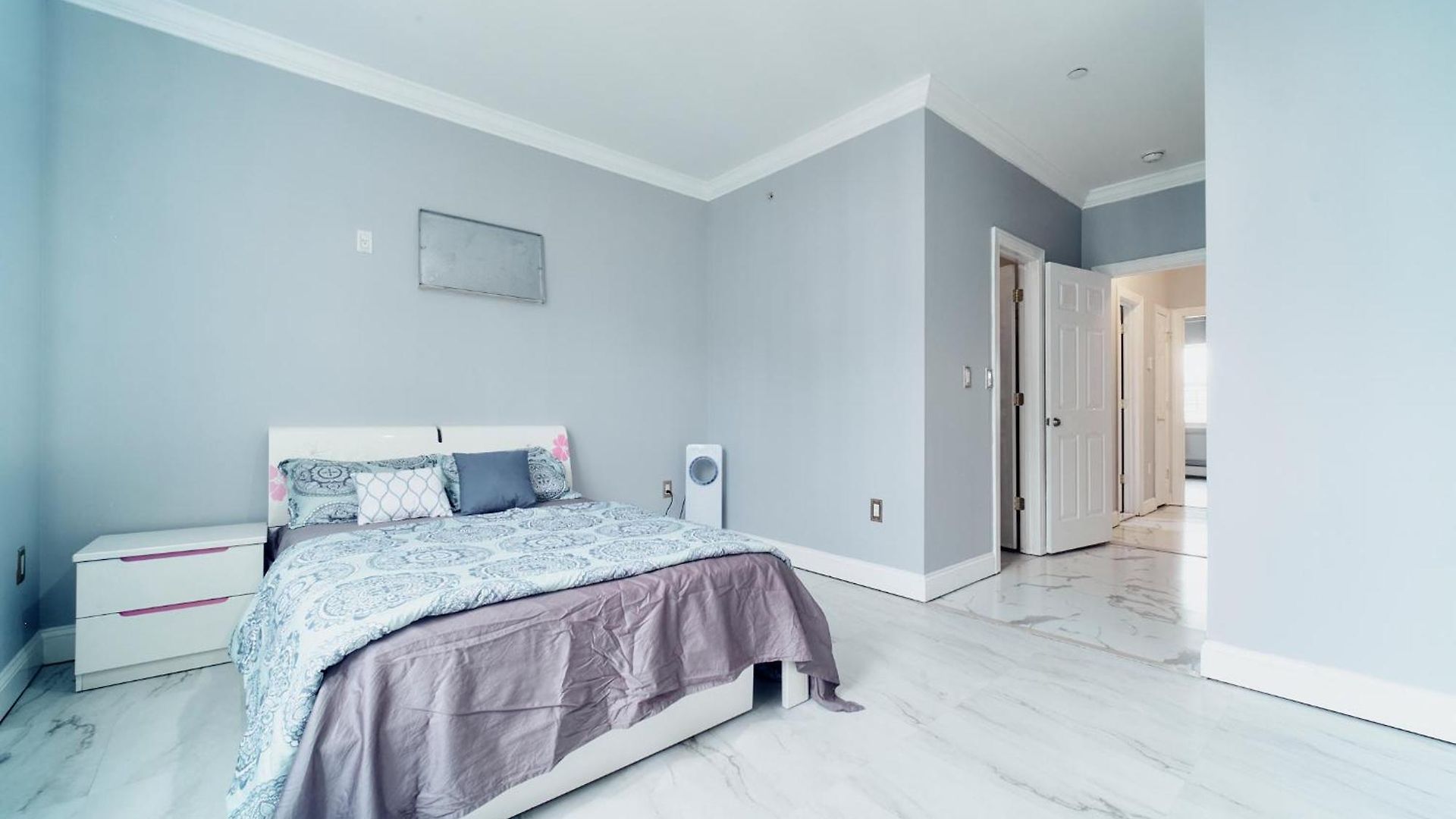 Waterfront Gem Duplex 3 Bedroom 2floor In Whitestone Bronx Free Parking *