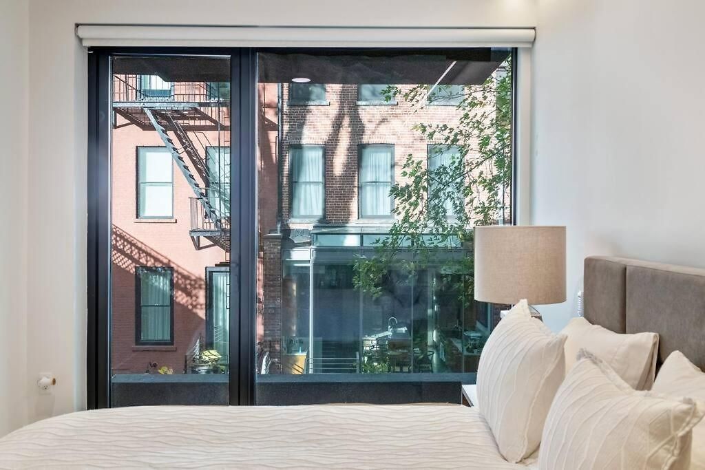 Luxurious Soho Apartment~ 2 Bedroom 2 Bathroom Apartment New York