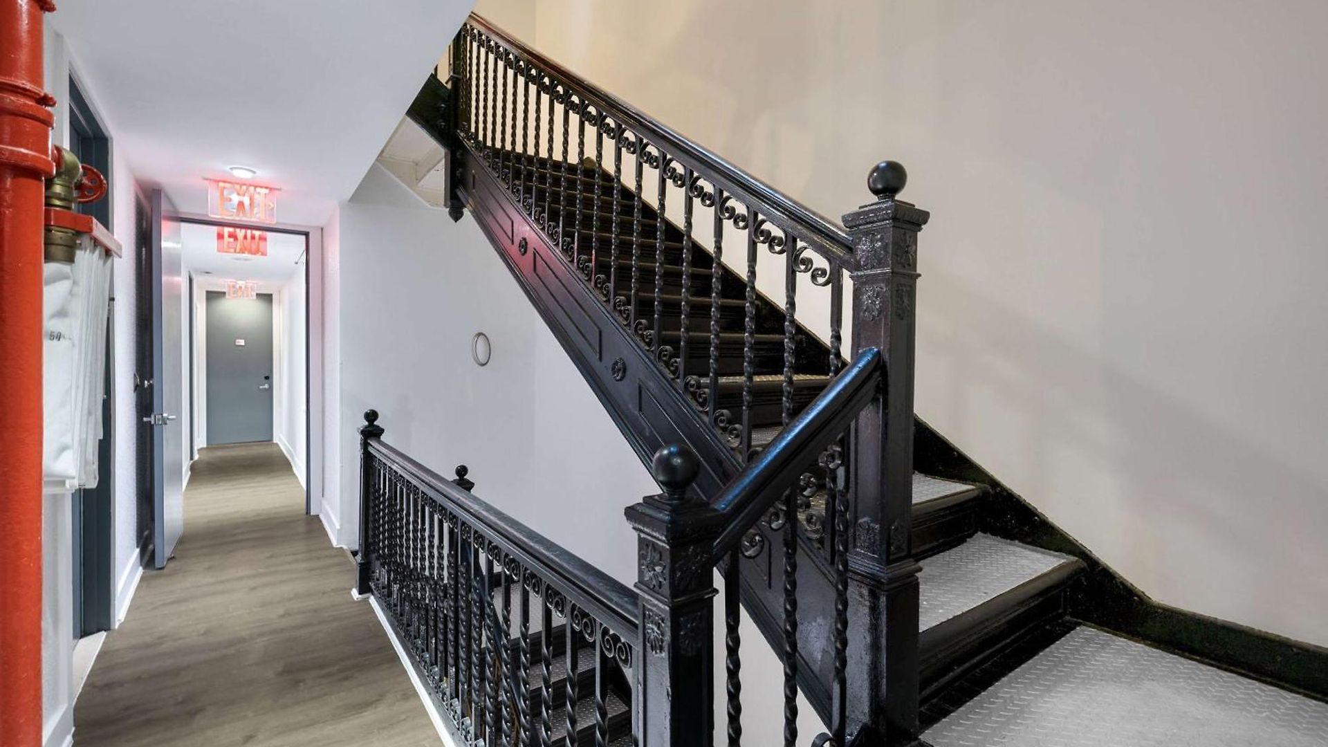 27 By Luxurban New York