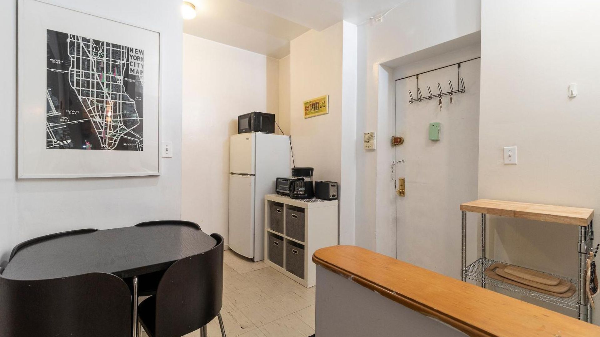 The Upper East Side Monthly * New York