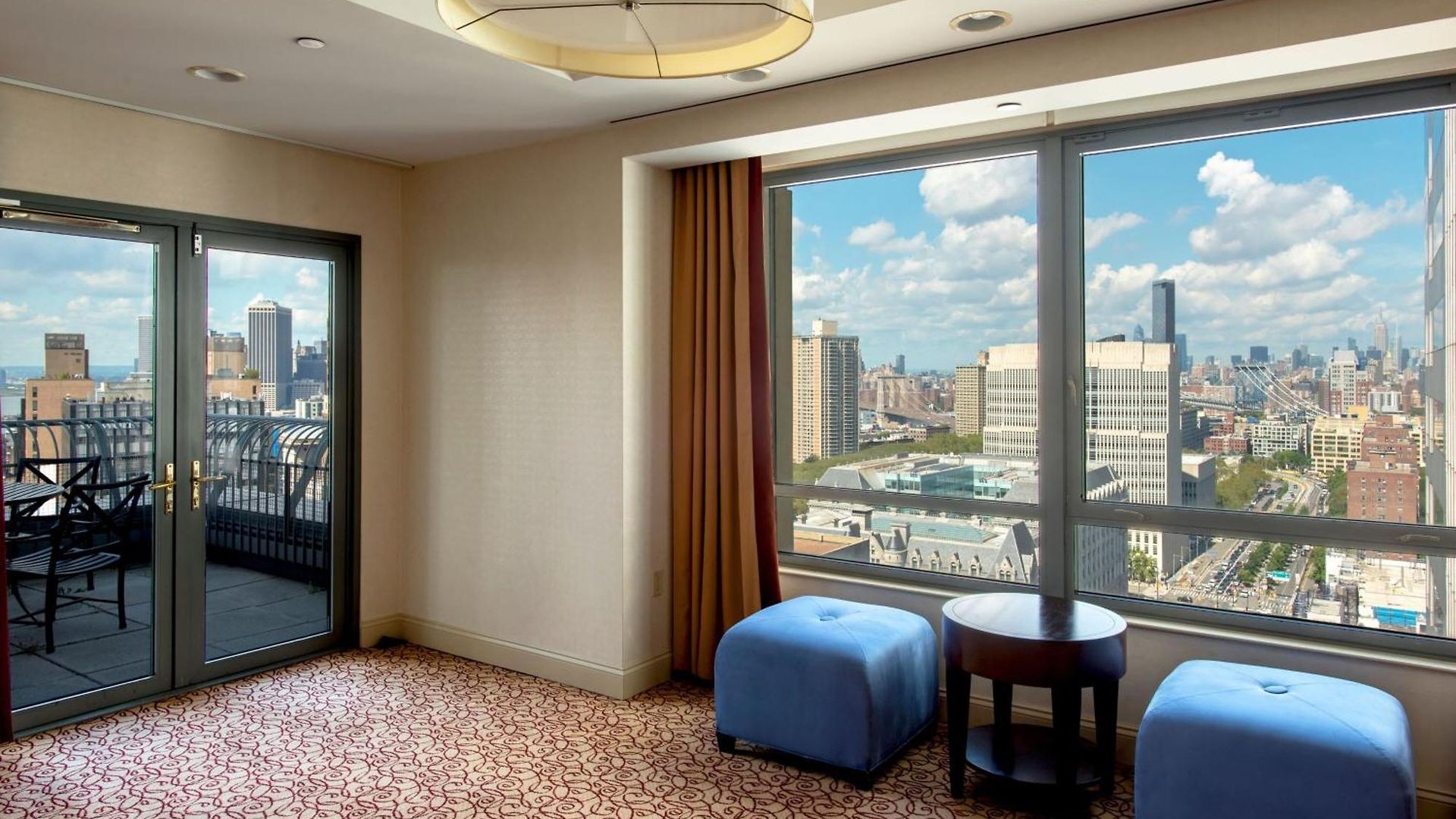 Hotel Marriott At The Brooklyn Bridge 4*
