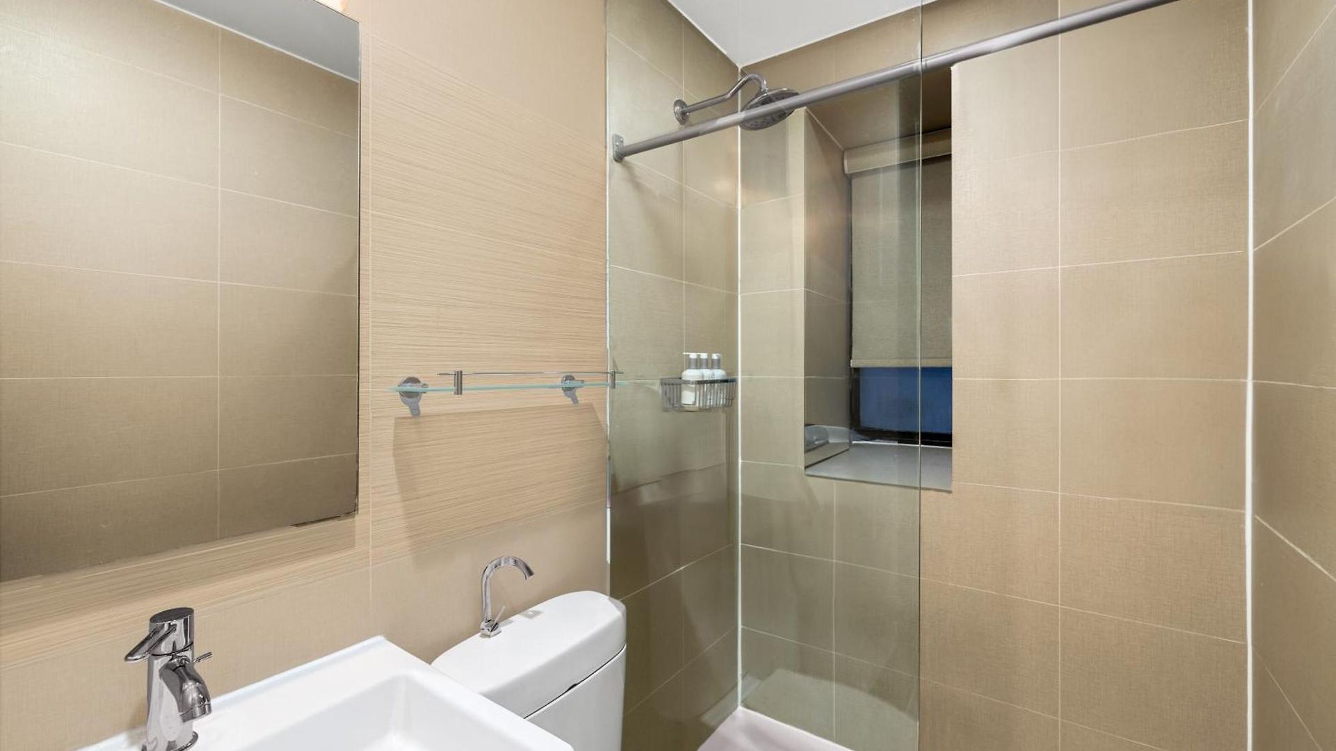27 By Luxurban Hotel