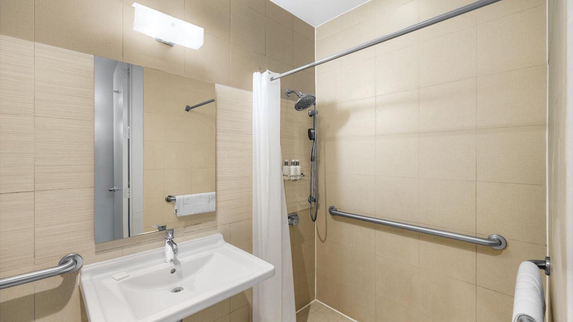 27 By Luxurban 3*