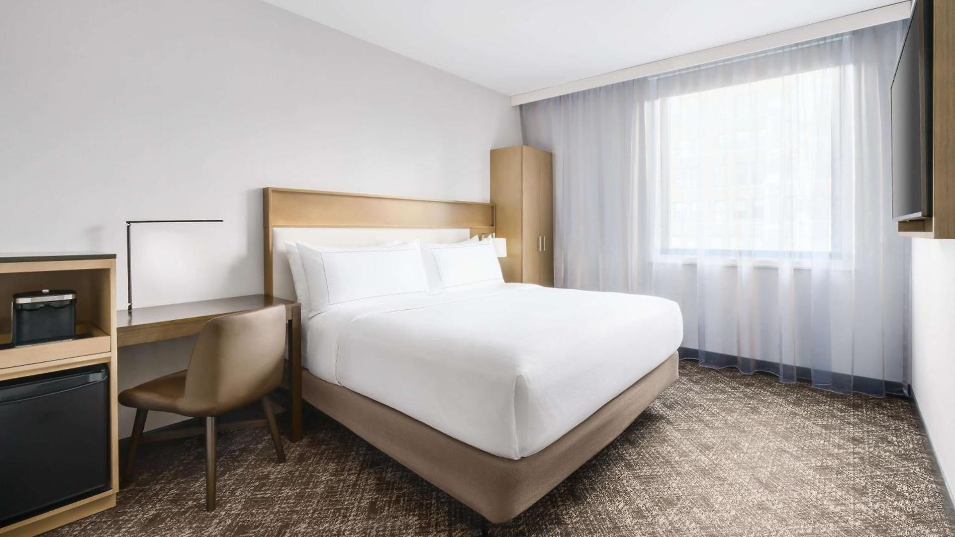 Doubletree By Hilton Times Square South Hotel 4*