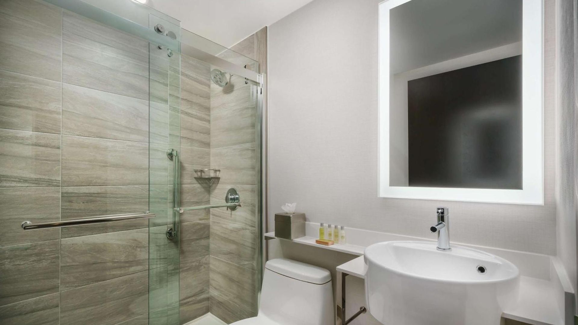 Doubletree By Hilton Times Square South New York