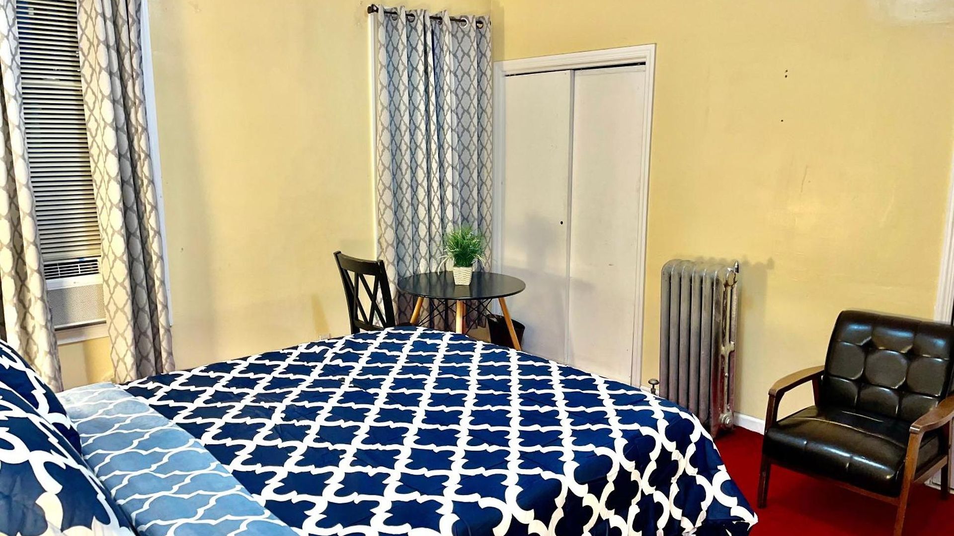 3 Bedrooms 1 Bath Apt, 10 Min To Manhattan! Apartment *