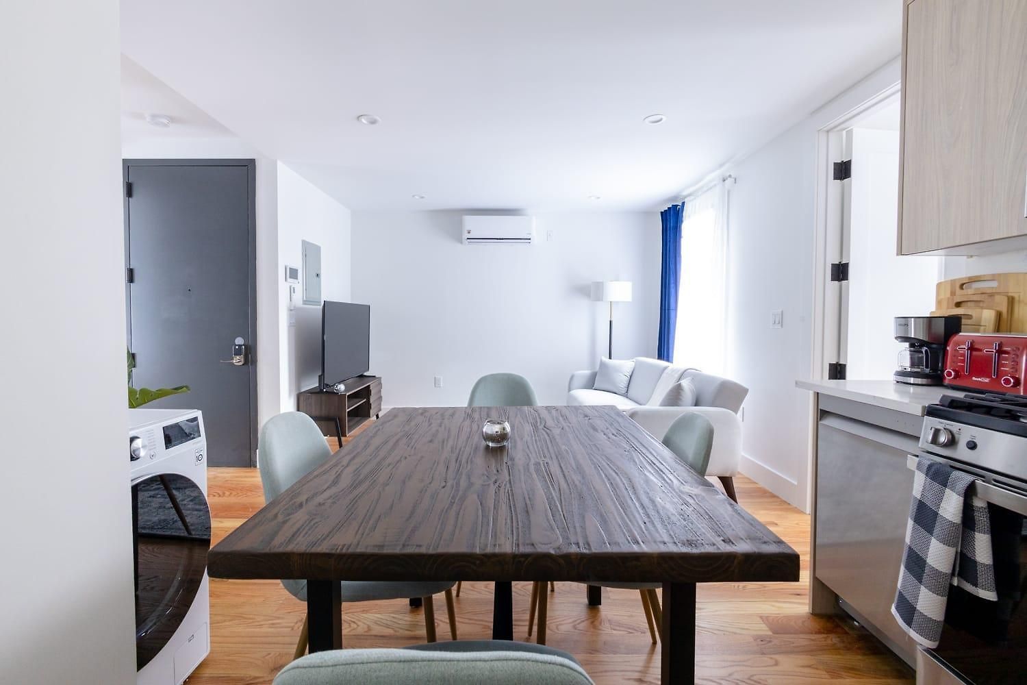 Apartment 323-2 Specious 2br Williamsburg *