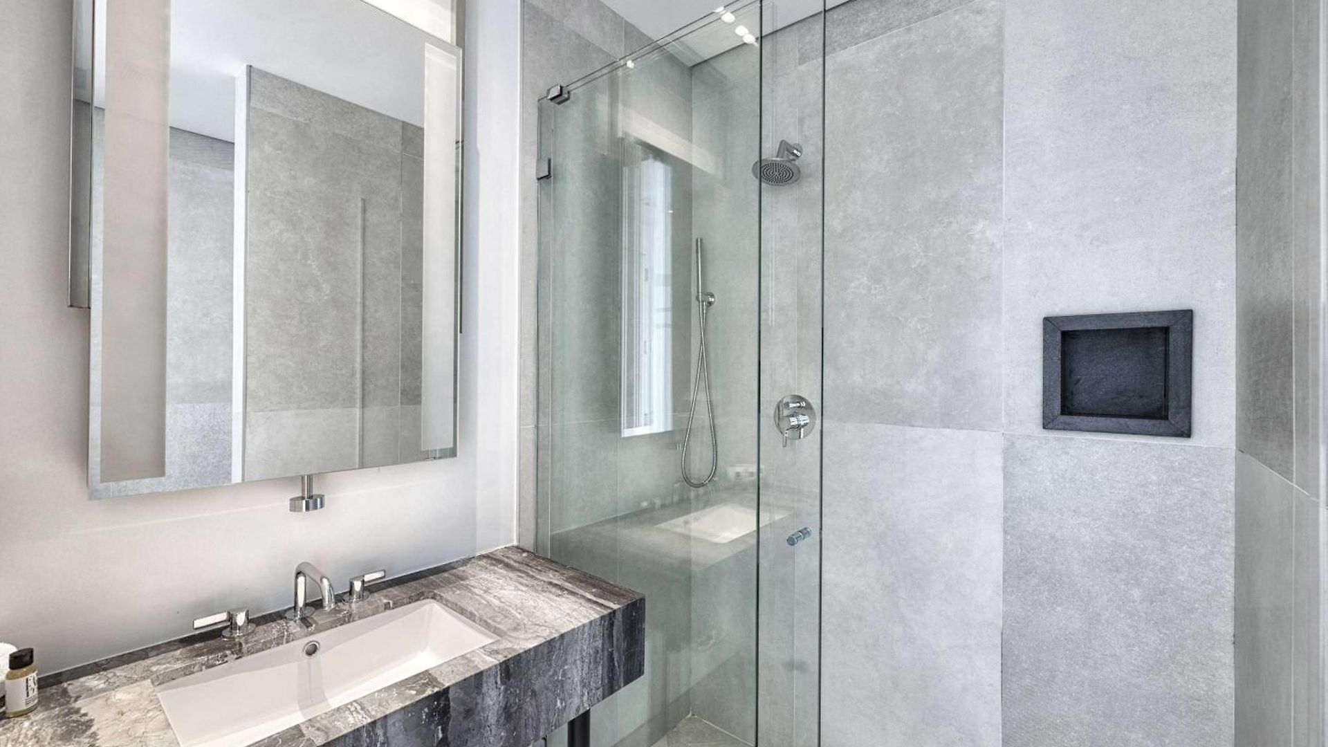 Nova Brooklyn Hotel