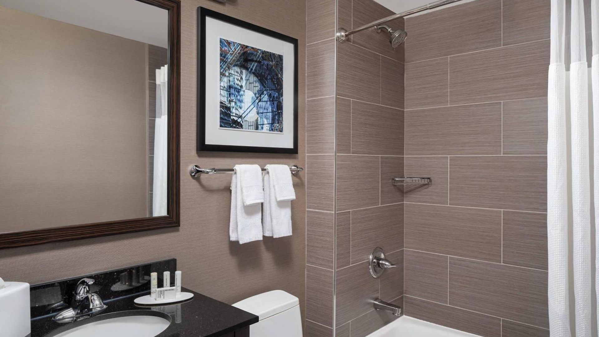 Fairfield & By Marriott Staten Island Hotel 3*