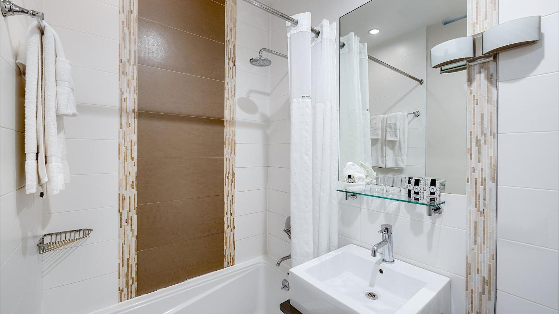 Aura Brooklyn Hotel 4*