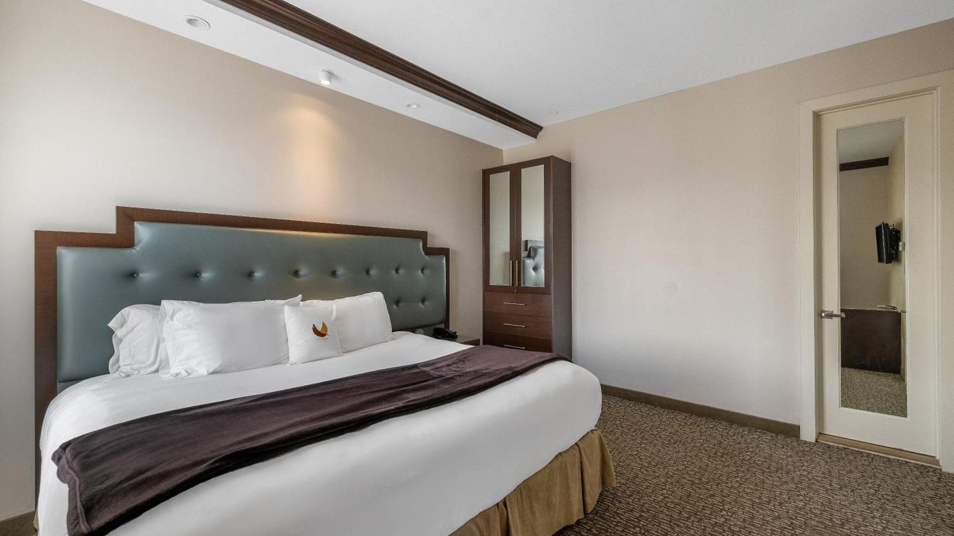 Aura Brooklyn Hotel New York