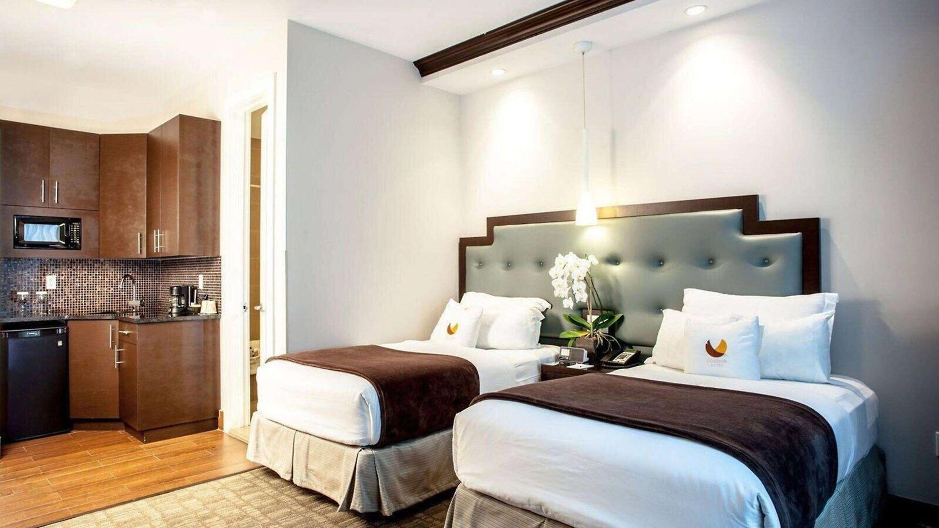 Aura Brooklyn 4* New York