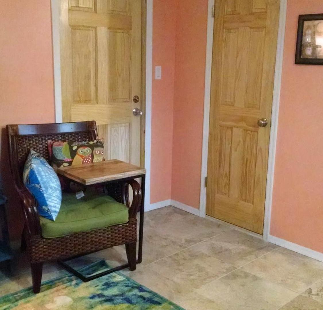 Cozy At The Heart Of Jackson Heights New York