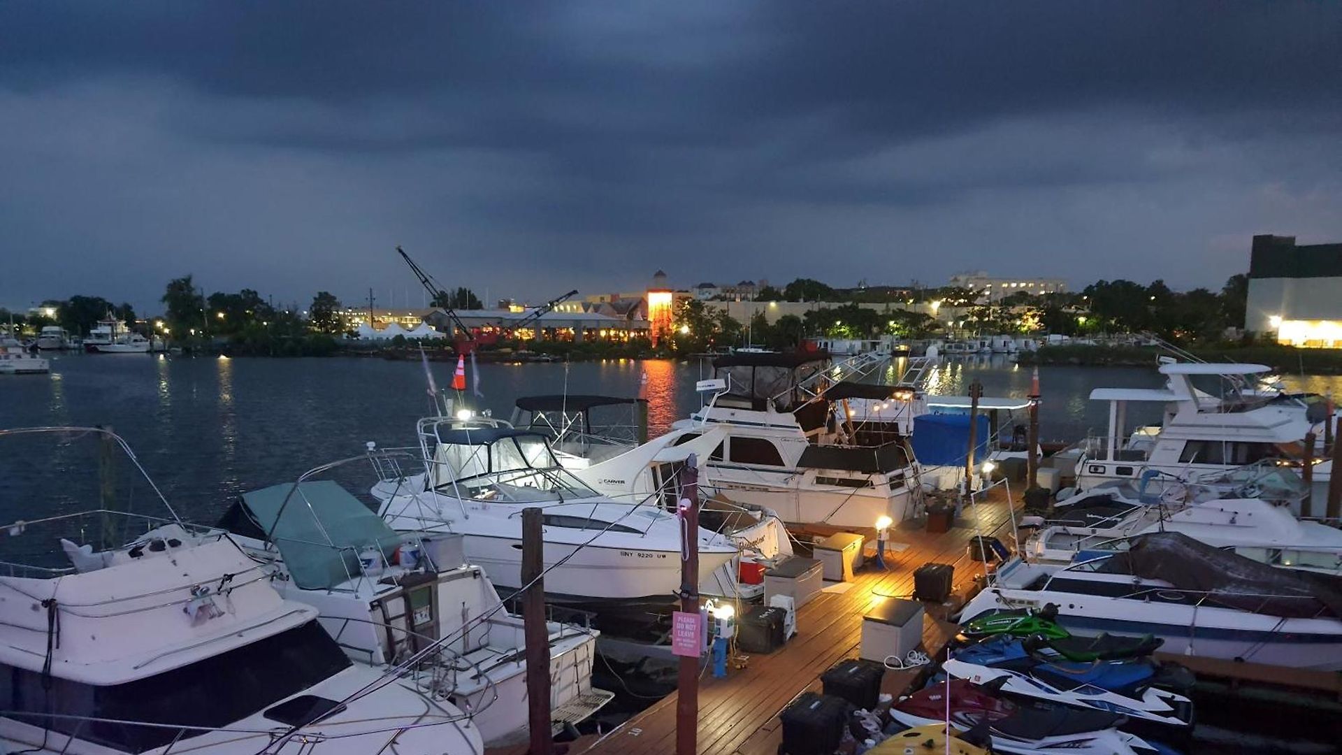 Cozy Ocean 3xdeck Yacht Botel *