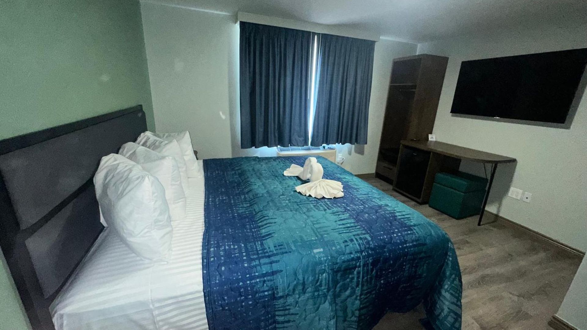 Liberty & Suites-jfk Airport- La Guardia Airport