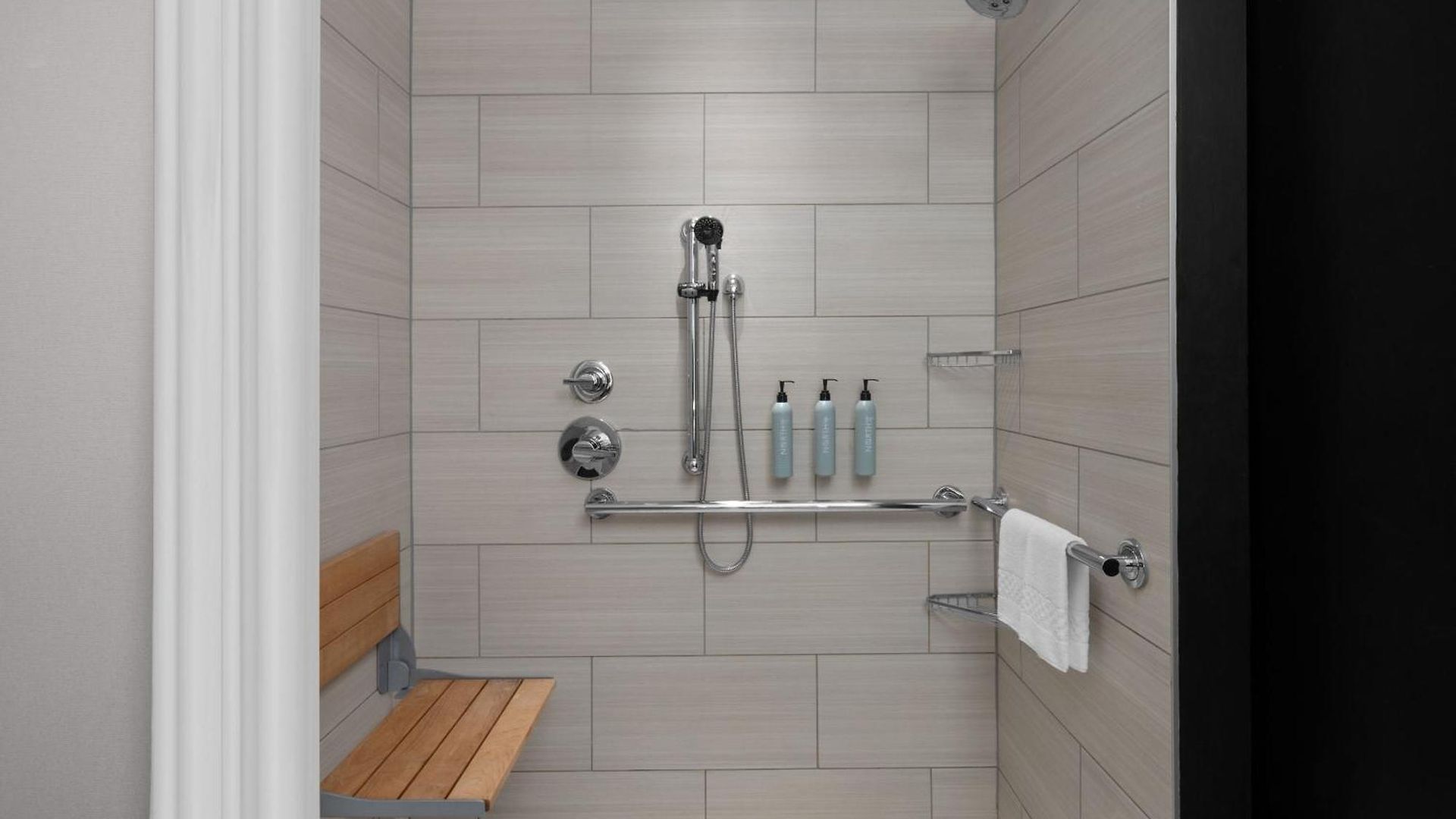 Hotel Courtyard By Marriott World Trade Center Area 3*