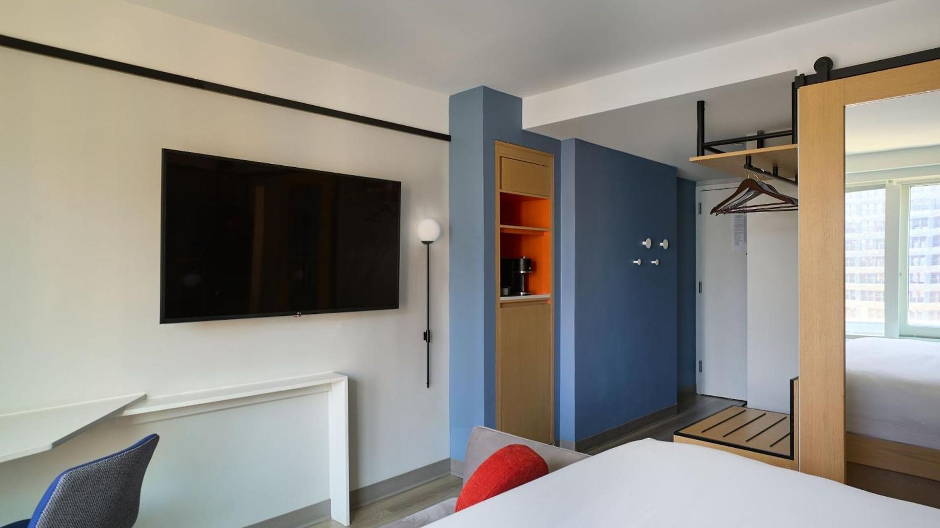 Delta By Marriott Times Square Hotel 4*