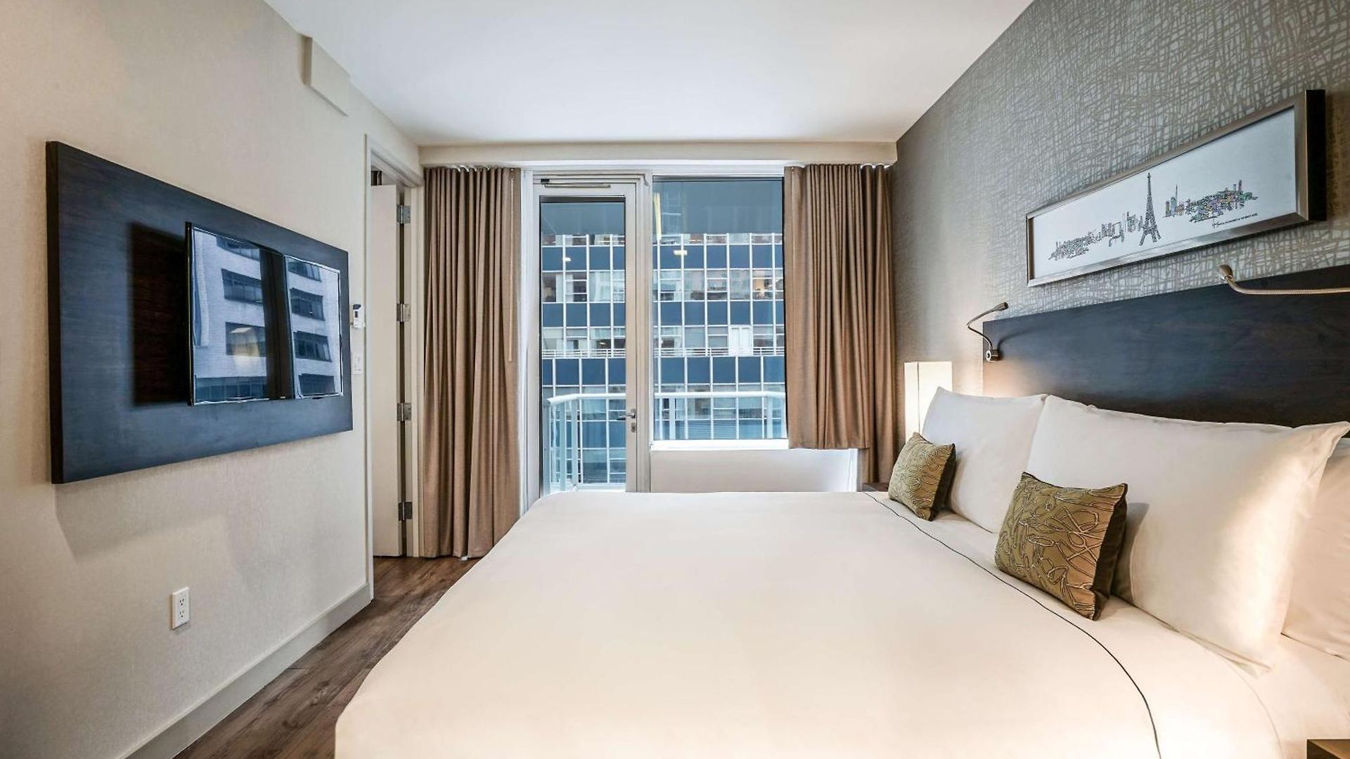 The Bernic City,tapestry Collection By Hilton Hotel New York