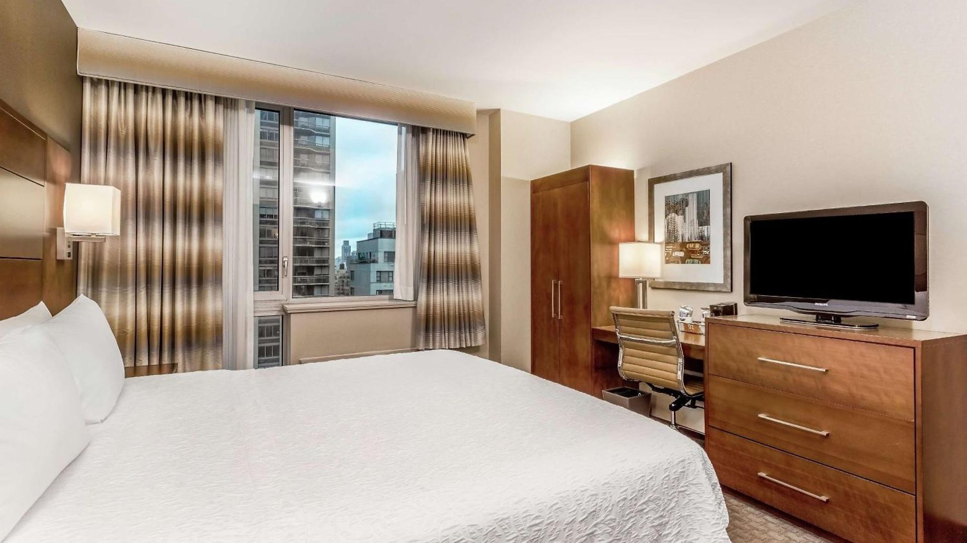 Hampton Manhattan Grand Hotel