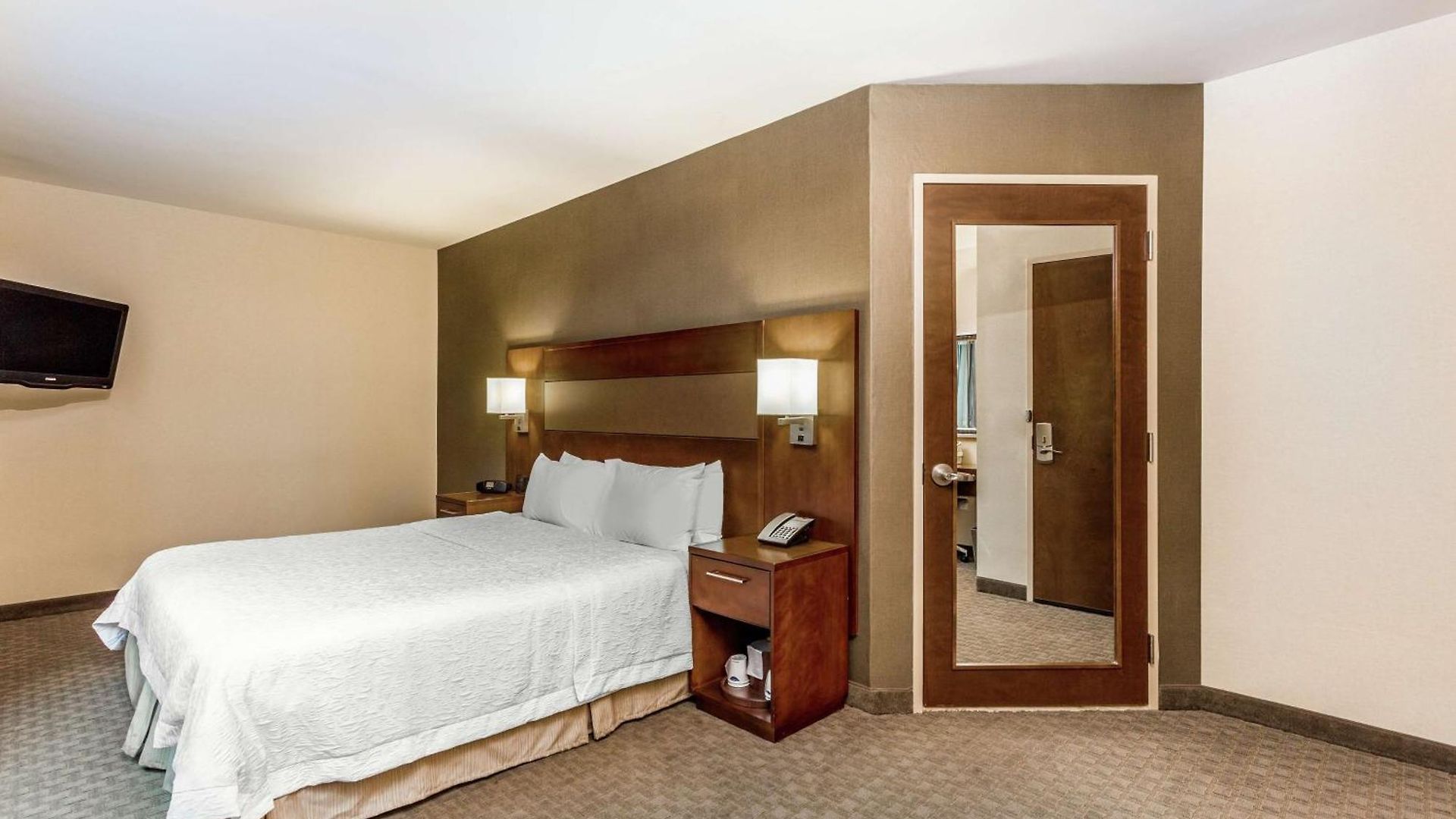Hampton Manhattan Grand Hotel