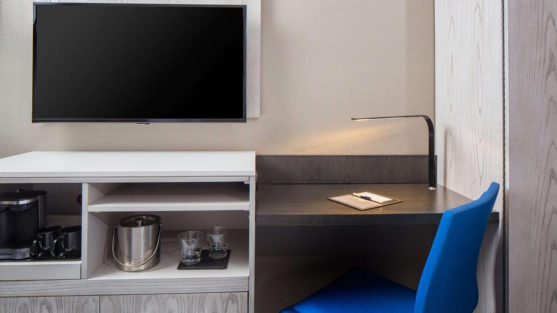 Hotel Doubletree By Hilton New York Times Square West 4*