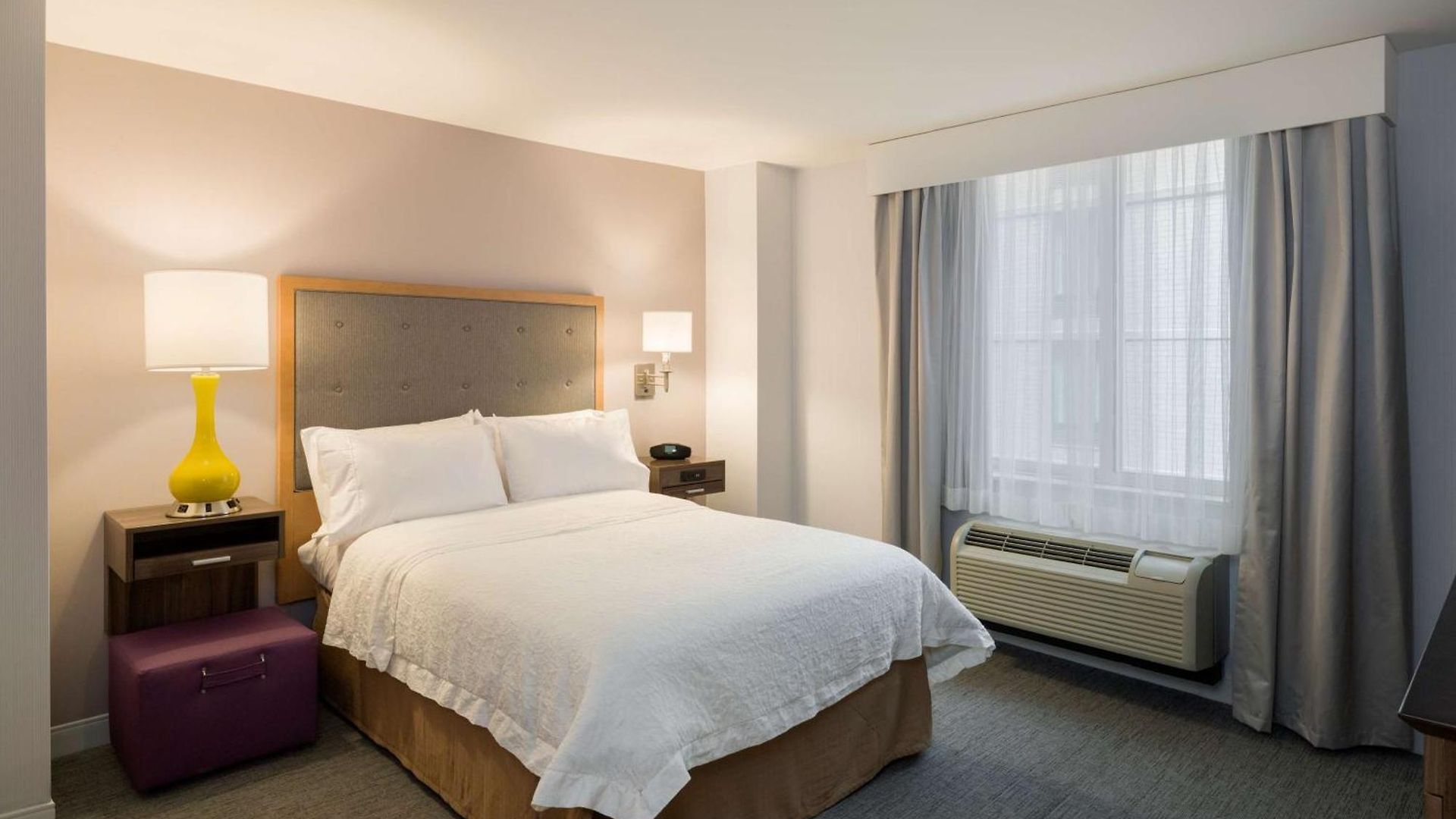Hampton Manhattan - Times Square South Hotel 3*