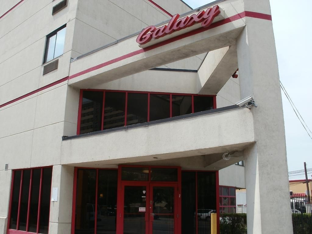 Galaxy Motel 2*