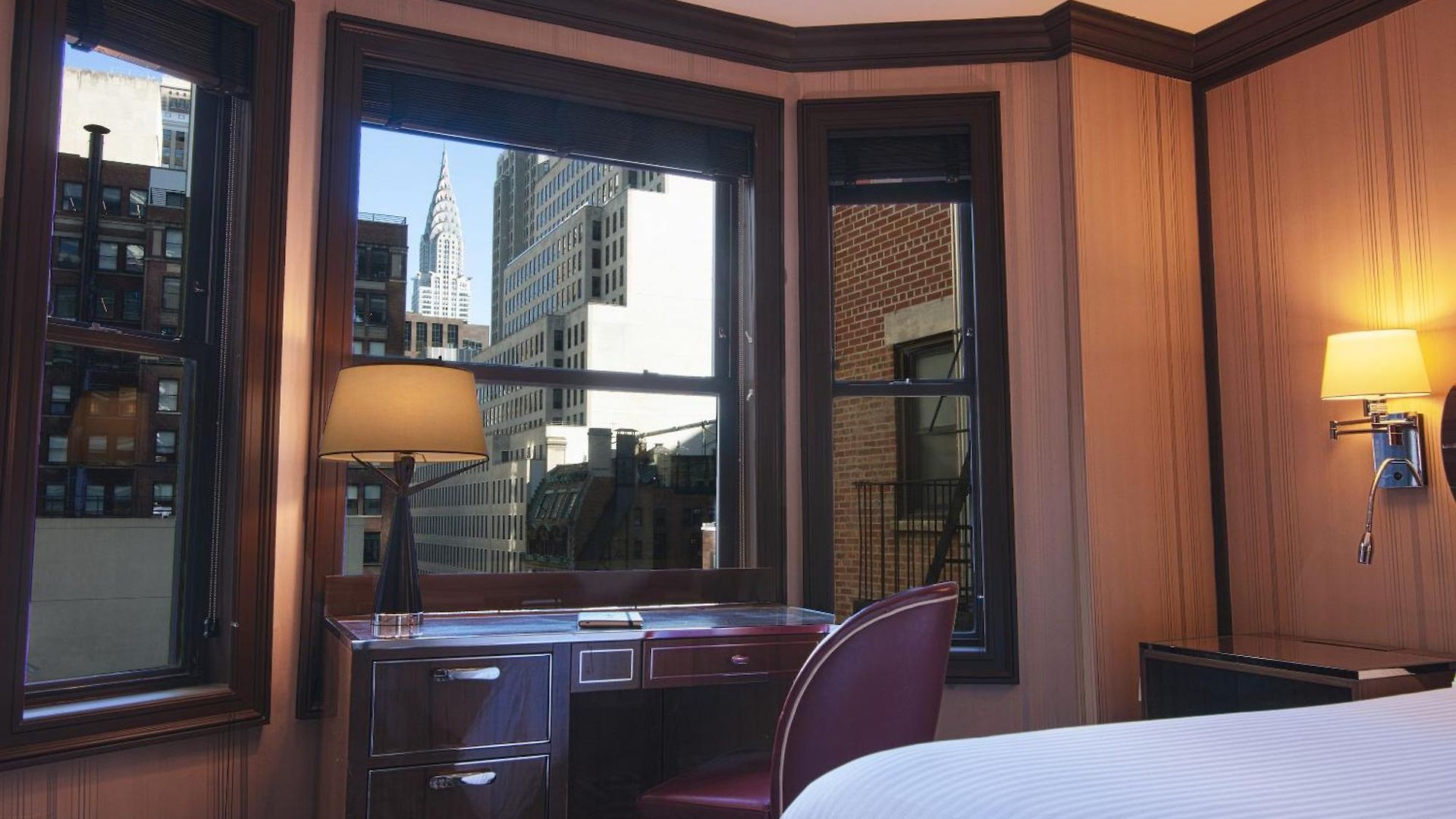 The Iroquois Times Square, A Small Luxury Hotel New York