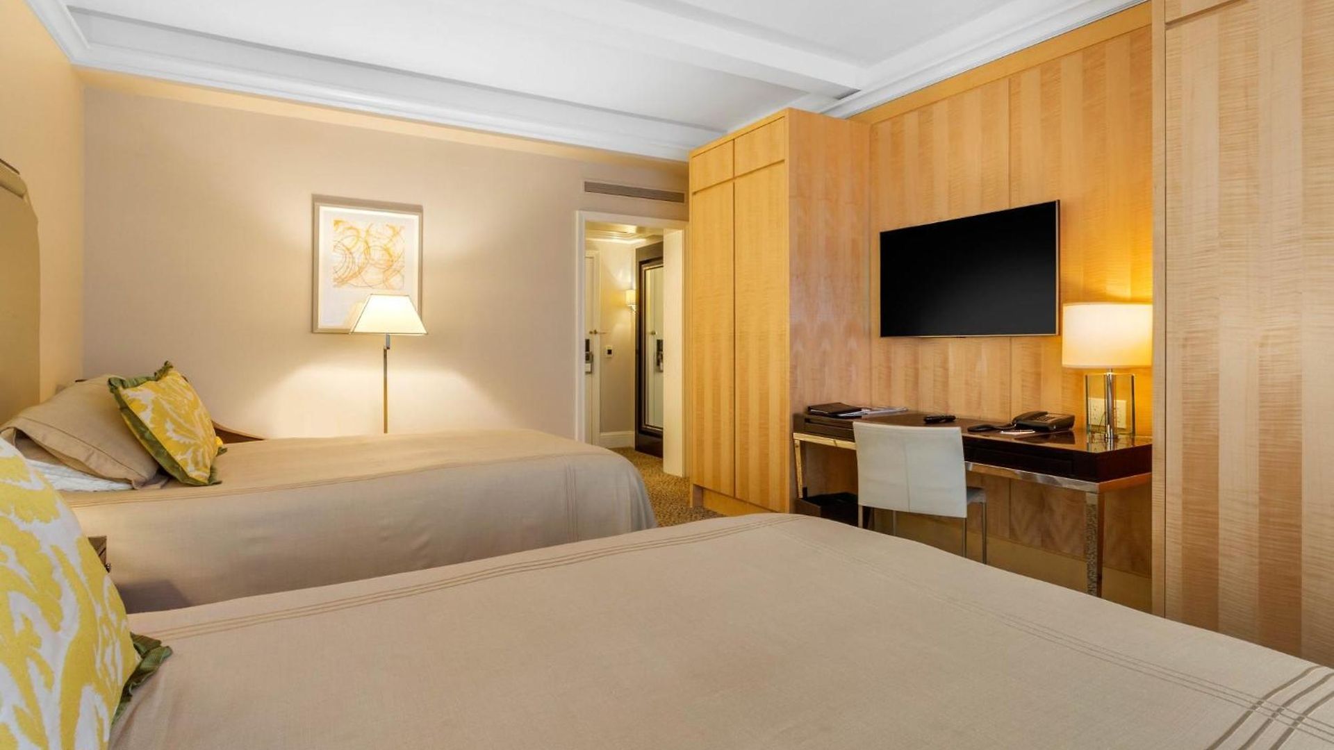 Omni Berkshire Place Hotel 4*