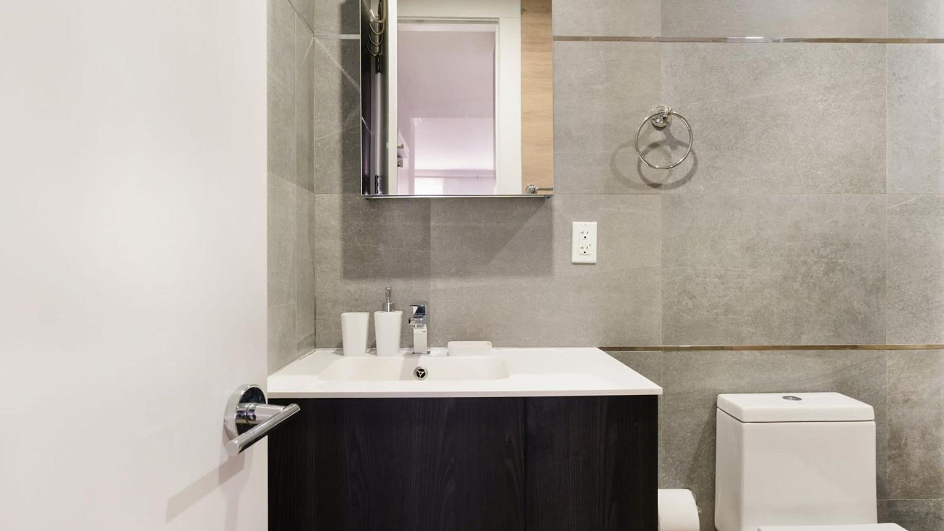 1597-7 Luxury Upper East W&d In Unit Apartment New York