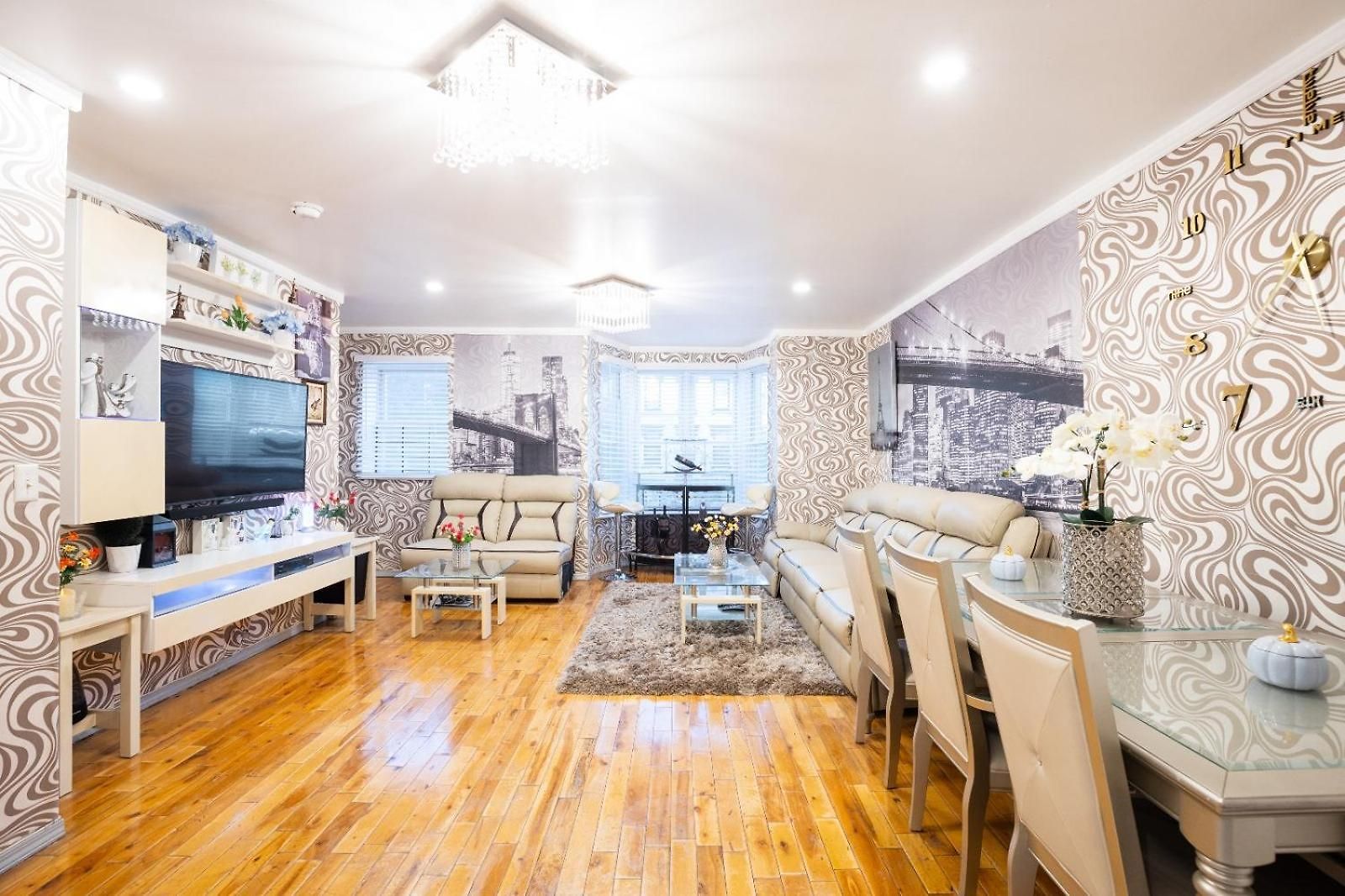 Modern Comfort In Brooklyn *