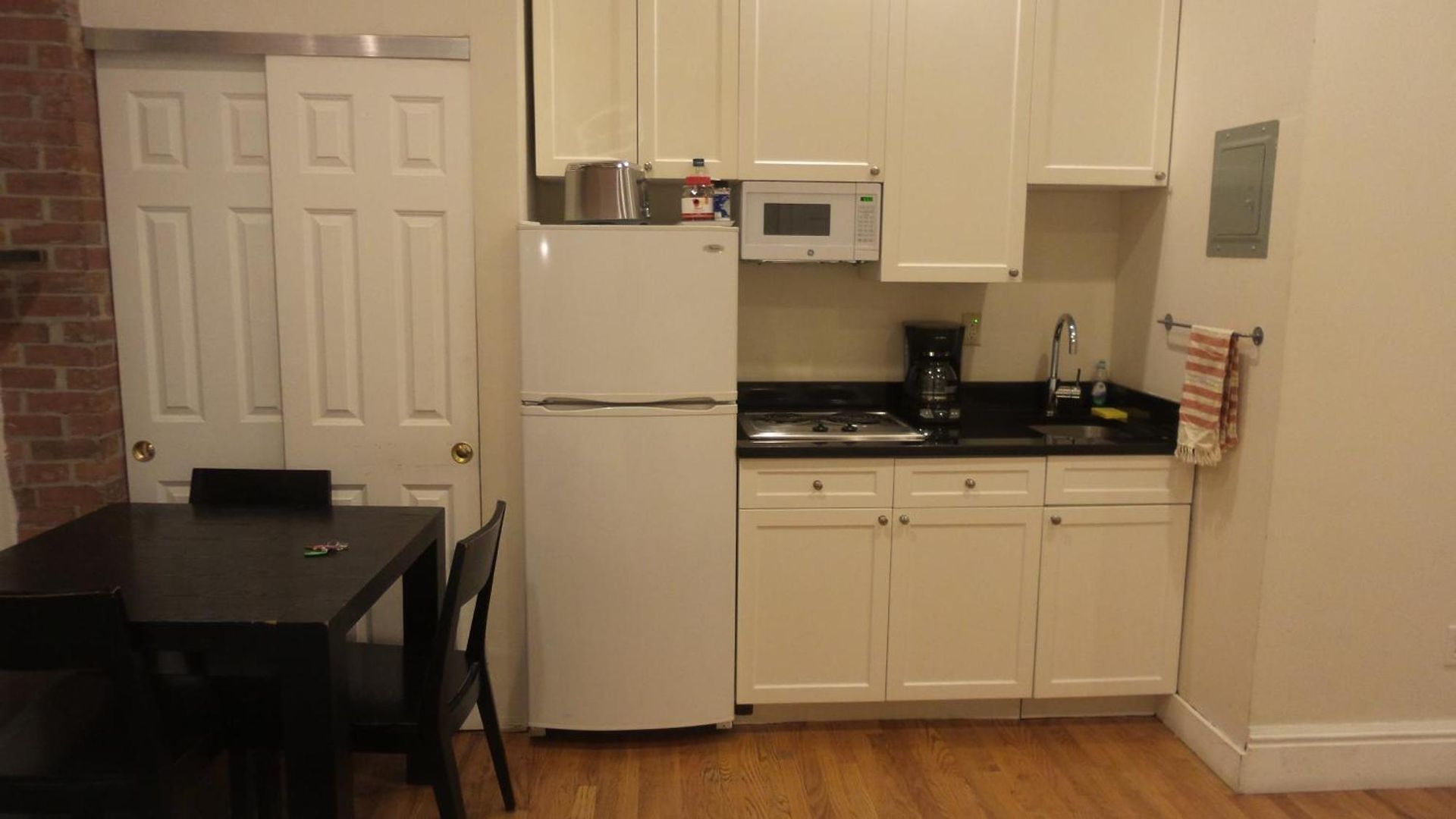Nest 1 Bedroom Aparthotel Kitchenette Apartment