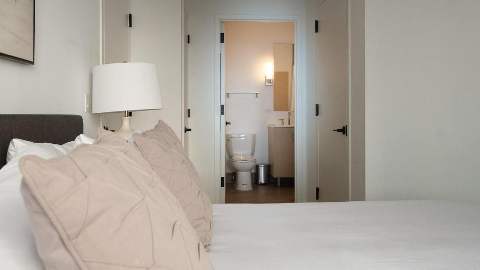 Landing Modern With Amazing Amenities *
