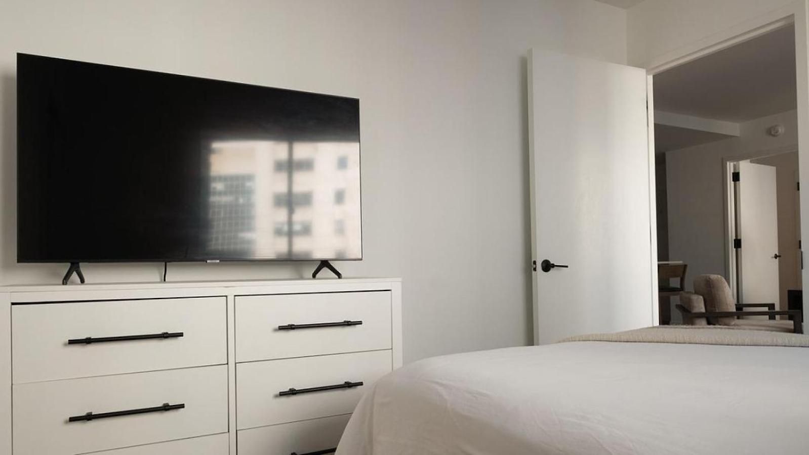 Landing Modern With Amazing Amenities New York