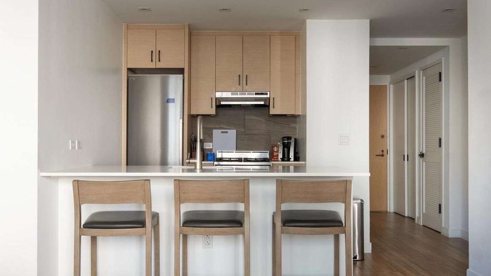 Landing Modern With Amazing Amenities Apartment New York
