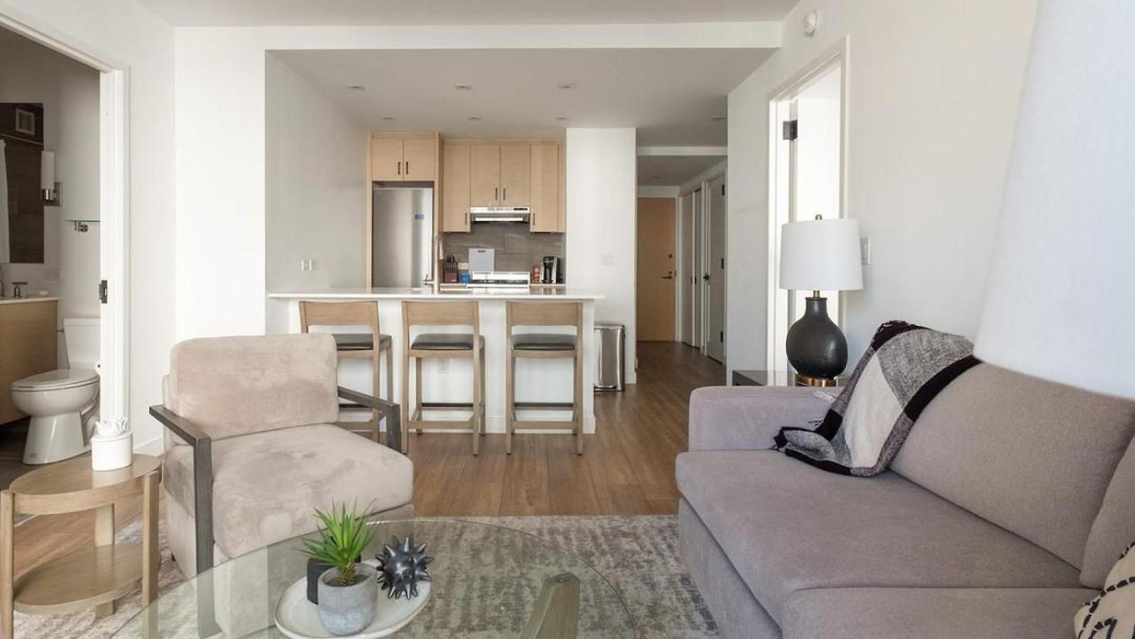 Landing Modern With Amazing Amenities Apartment *