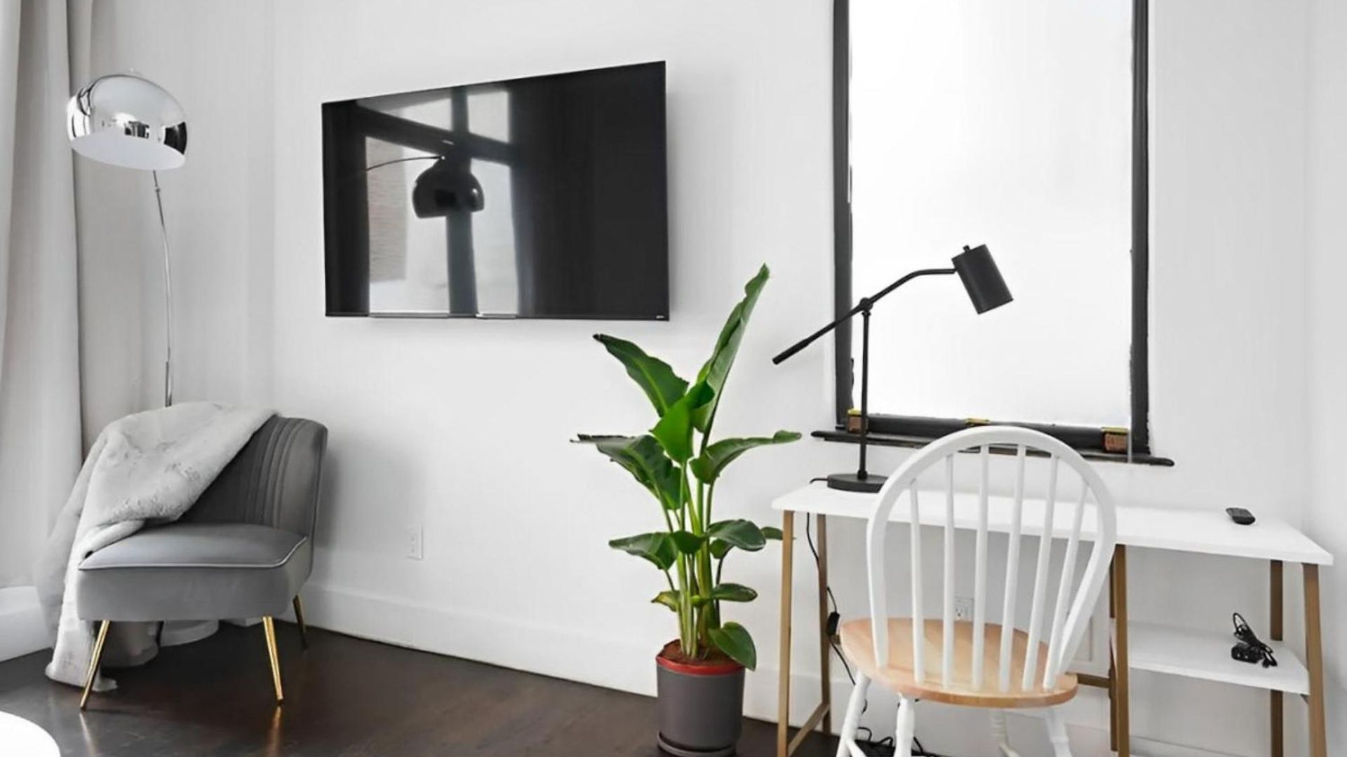 Large Upper East Side 1bd Elevator Rooftop New York
