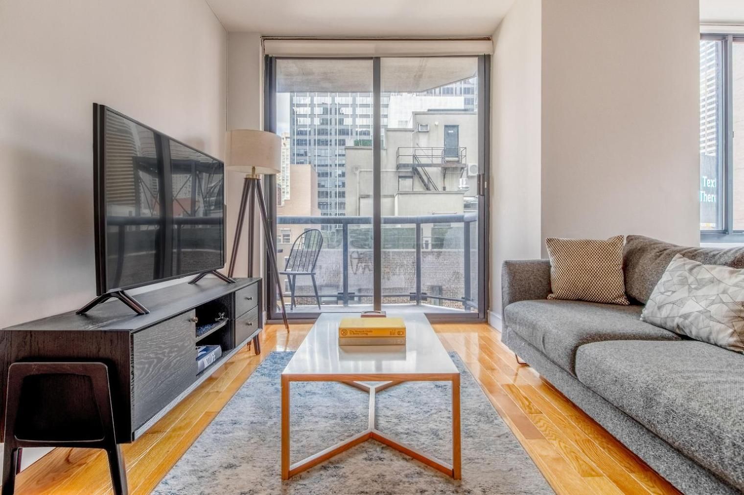 Apartment Midtown 1br W Doorman Gym Nr Times Square Nyc-1208 New York