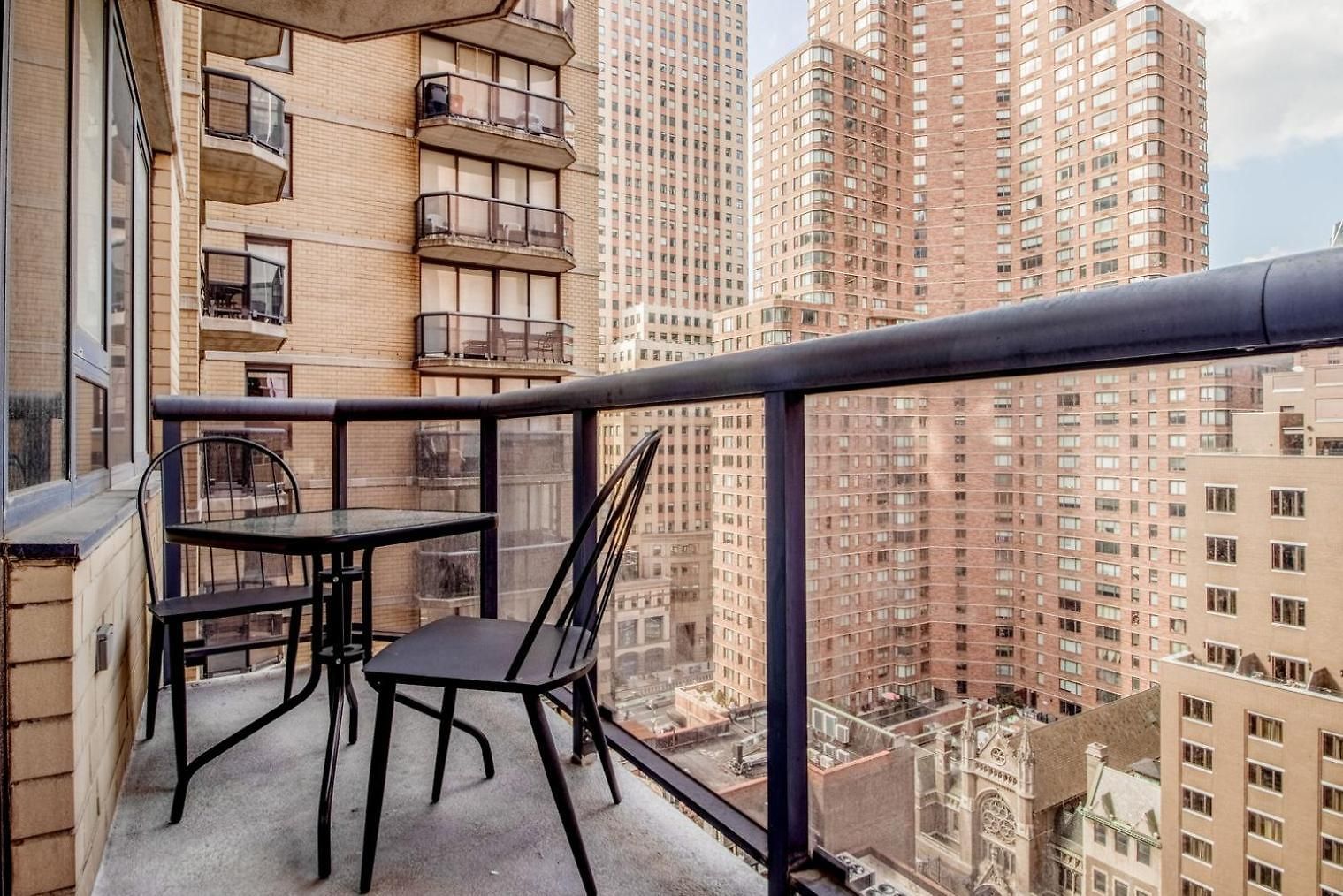 Midtown 1br W Doorman Gym Nr Times Square Nyc-1208