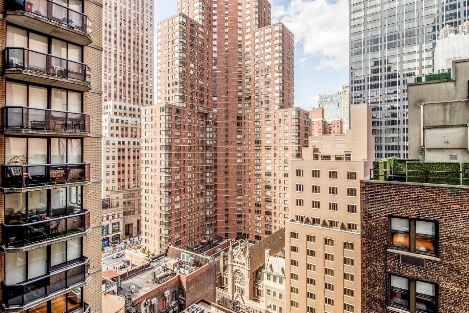 Midtown 1br W Doorman Gym Nr Times Square Nyc-1208 *