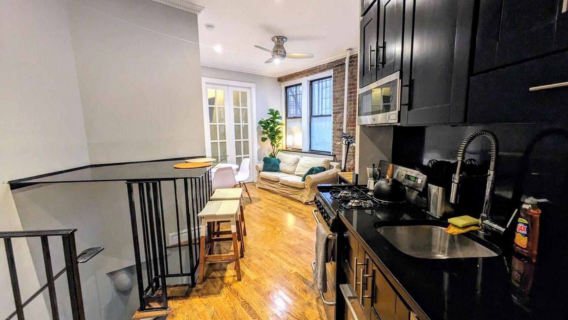 Guest house Lovely At 3 Bedroom At The Heart Of East Village