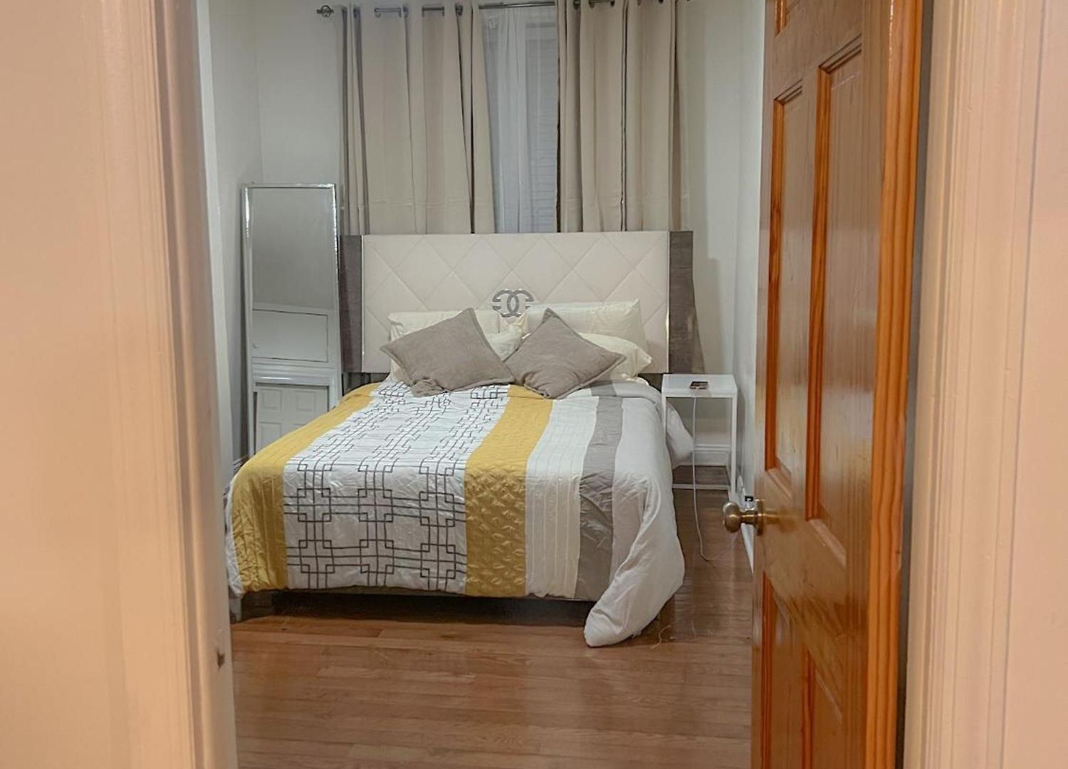 2 Bedroom Bliss In College Point Apartment