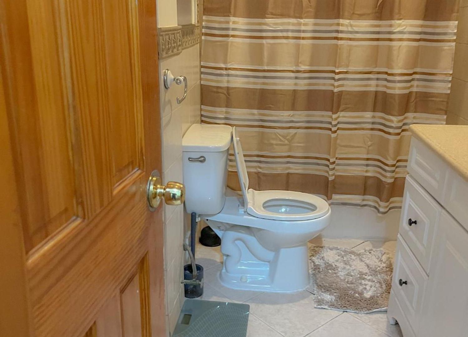 2 Bedroom Bliss In College Point * New York